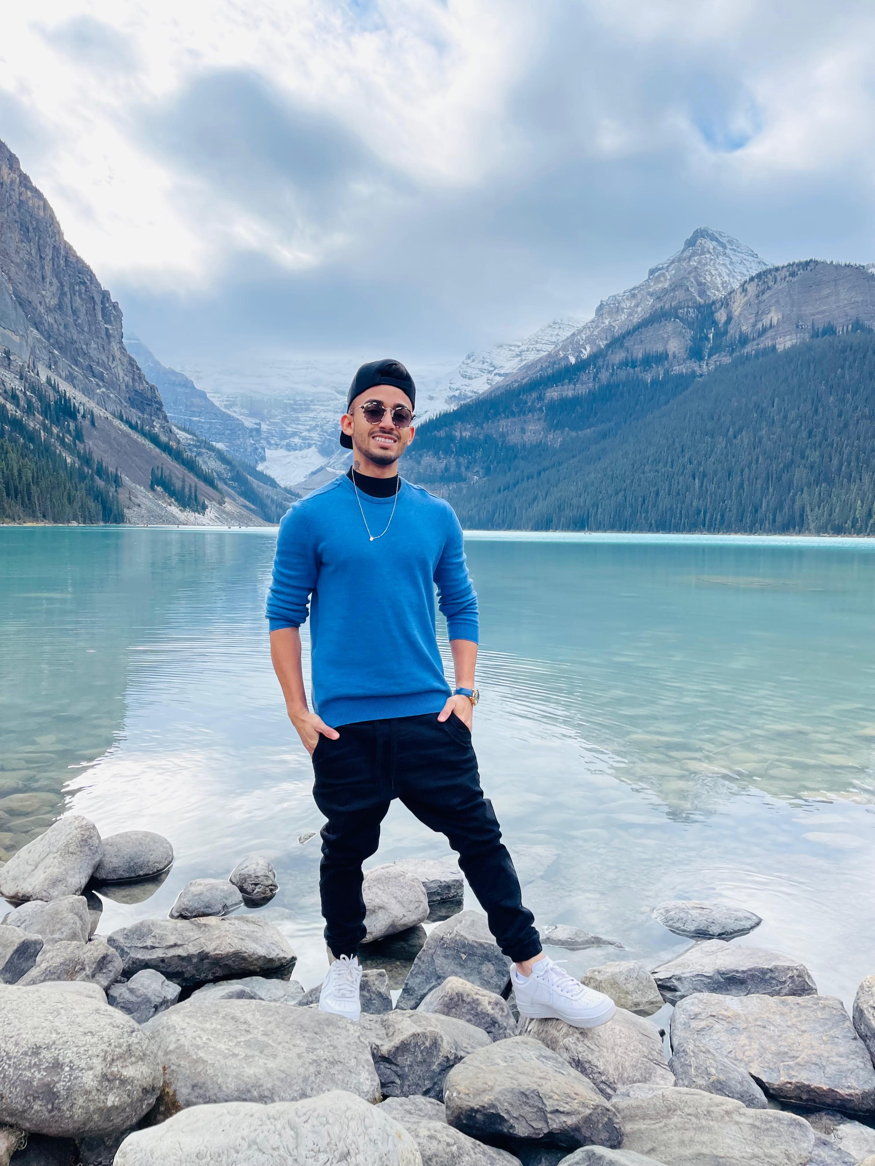 Kaio em Lake Louise, Alberta — Canadá